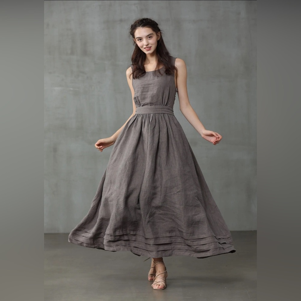 Linennaive - VETIVER 17 | Cross Back Linen Dress